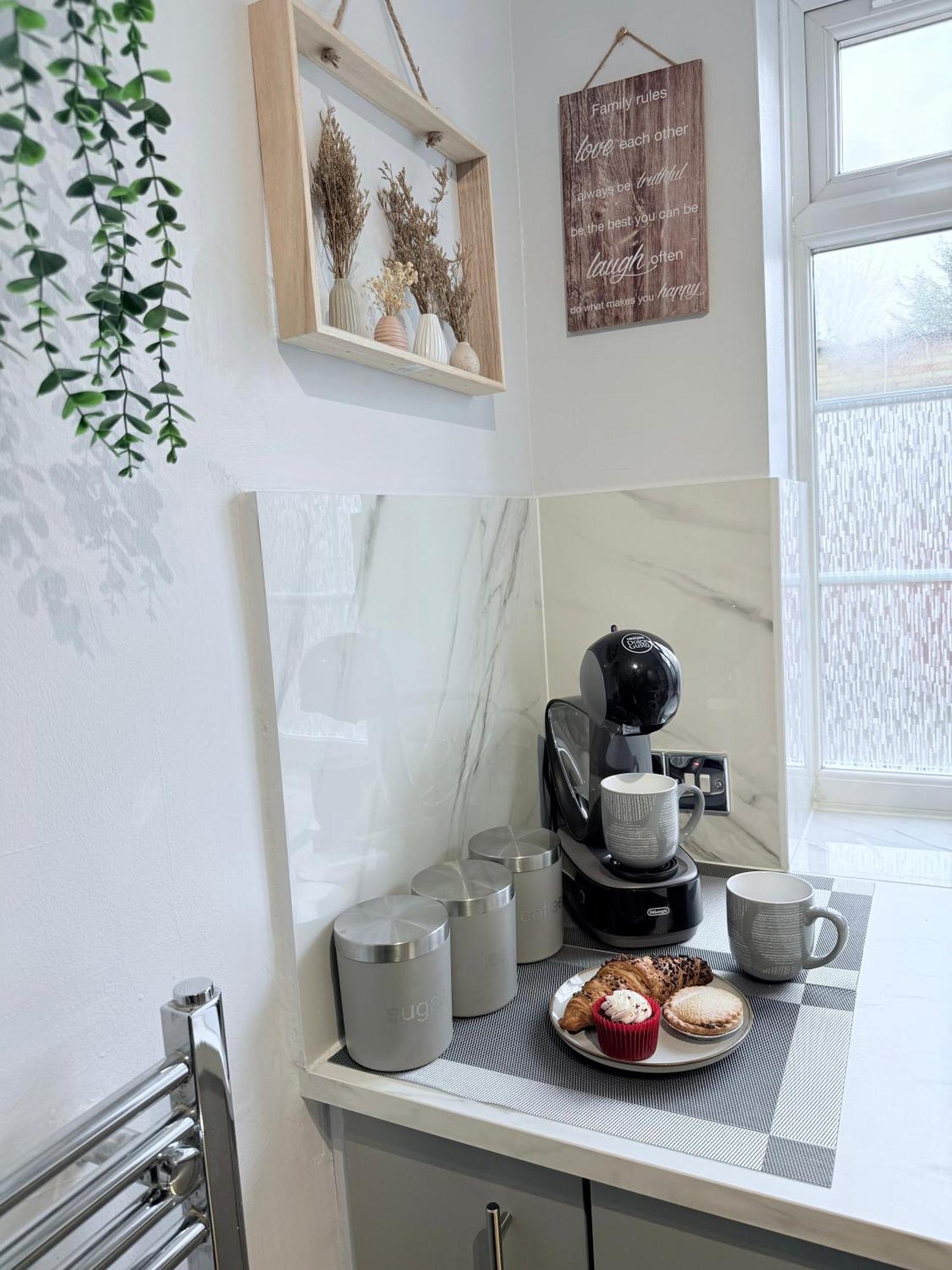 Staylondon - Sleeps 6 With Free Parking - Tourist, Concerts & Matches Exterior photo